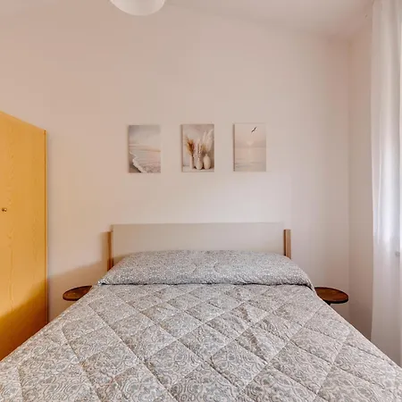 With Sea View Terrace And Air Conditioning *